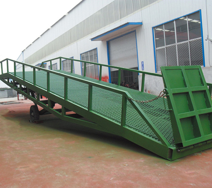 移動(dòng)式登車(chē)橋